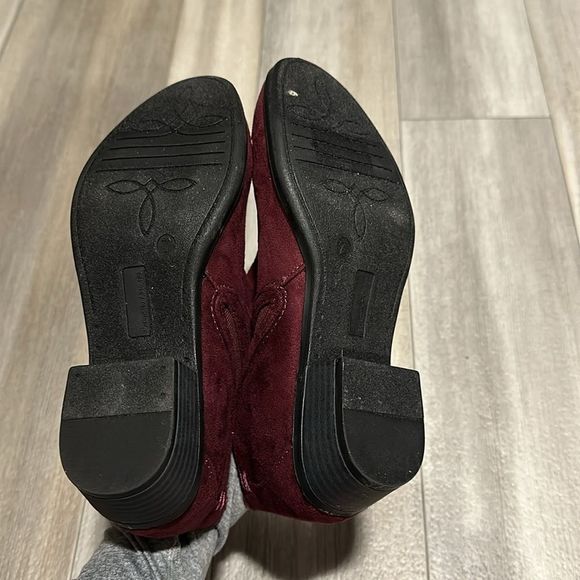 Women's Burgundy Ankle Boots - Picture 7 of 7